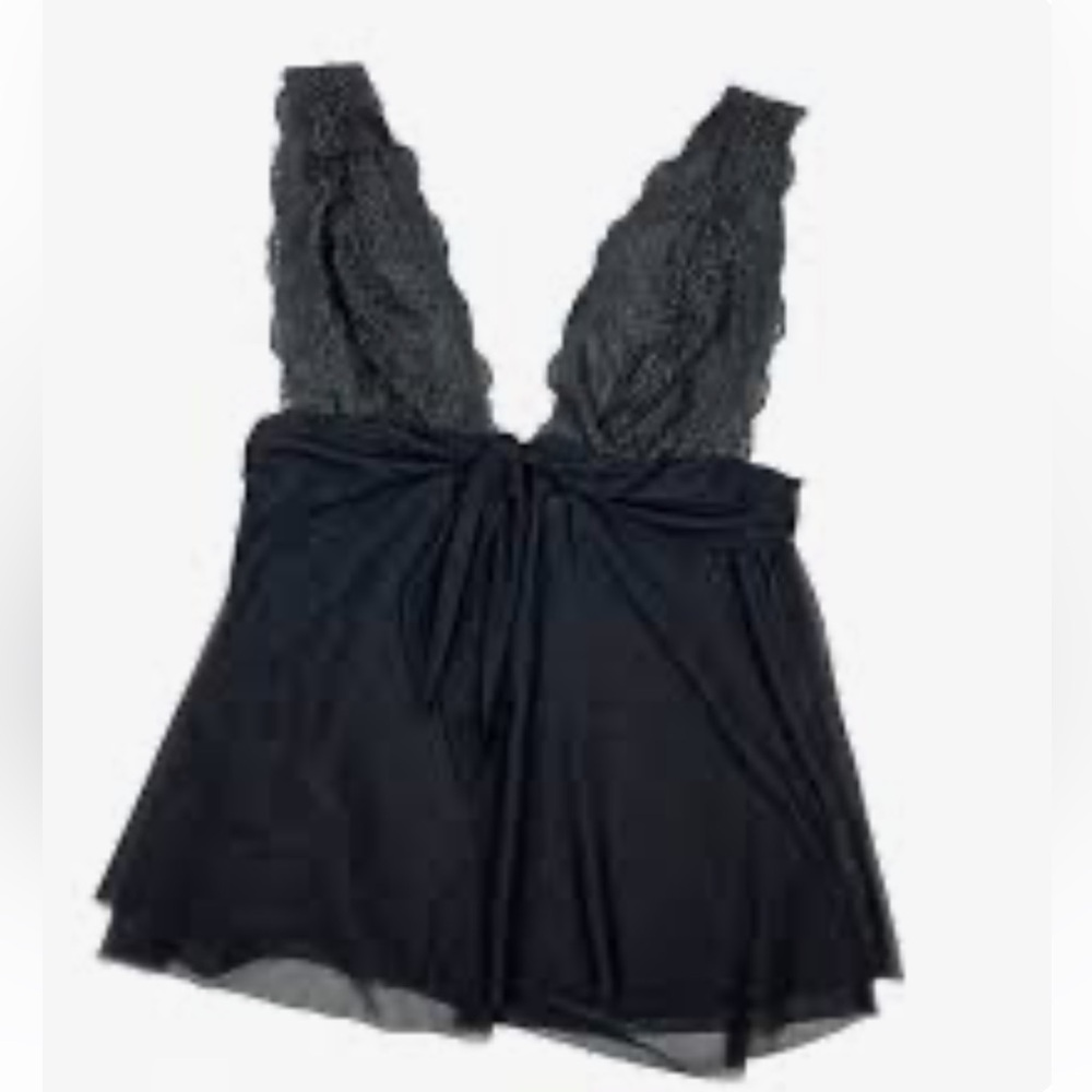 Victorias Secret Sexy Plunge Deep V Nightie in XS Good Condition Pull over